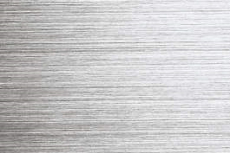 全不锈钢厨房:结构、使用特点与五个实例:划痕、水印与金属感 5