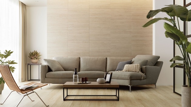 客厅的酒店感:收纳、墙面与间接照明的协同