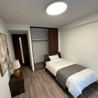 灰色住宅空间:厨房、水区与室内材料搭配:水区与收纳改造 8