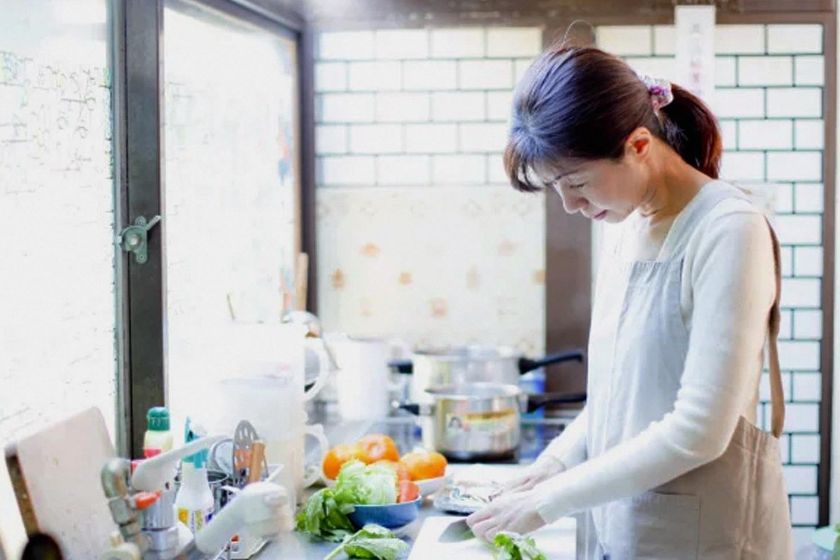 连续台面与收纳带来的厨房操作区域