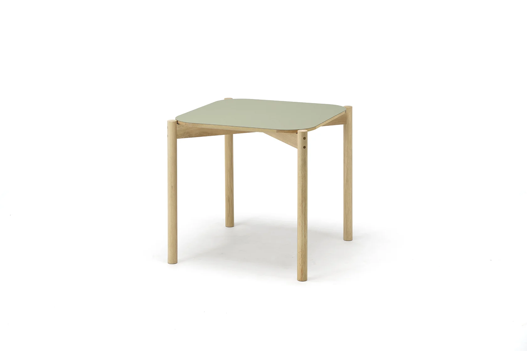 Castor Table Linoleum 75 产品与空间