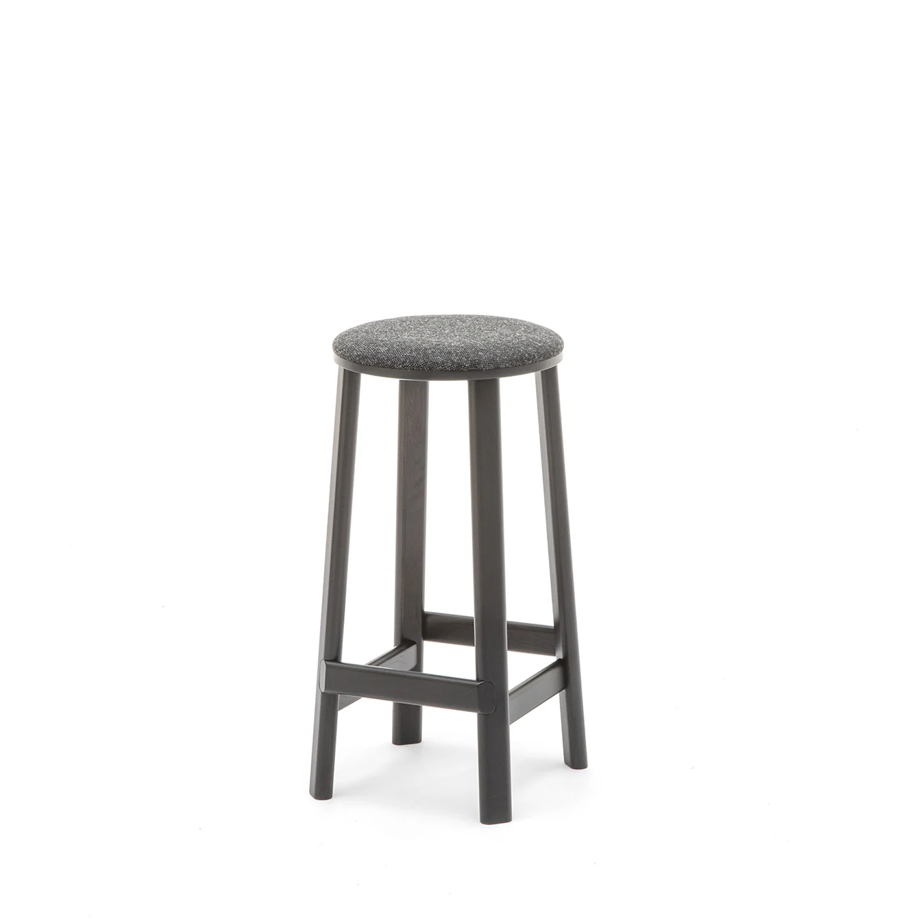 Archive Barstool Pad Low 产品与空间