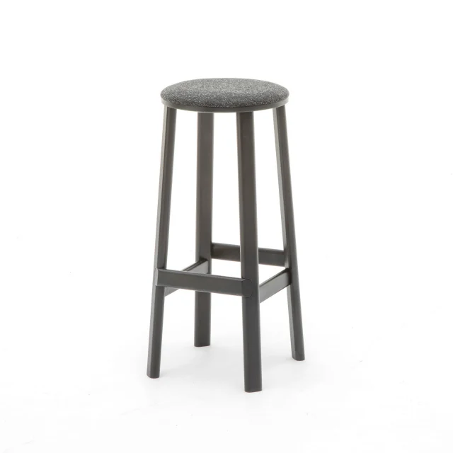 Archive Barstool Pad High 产品与空间