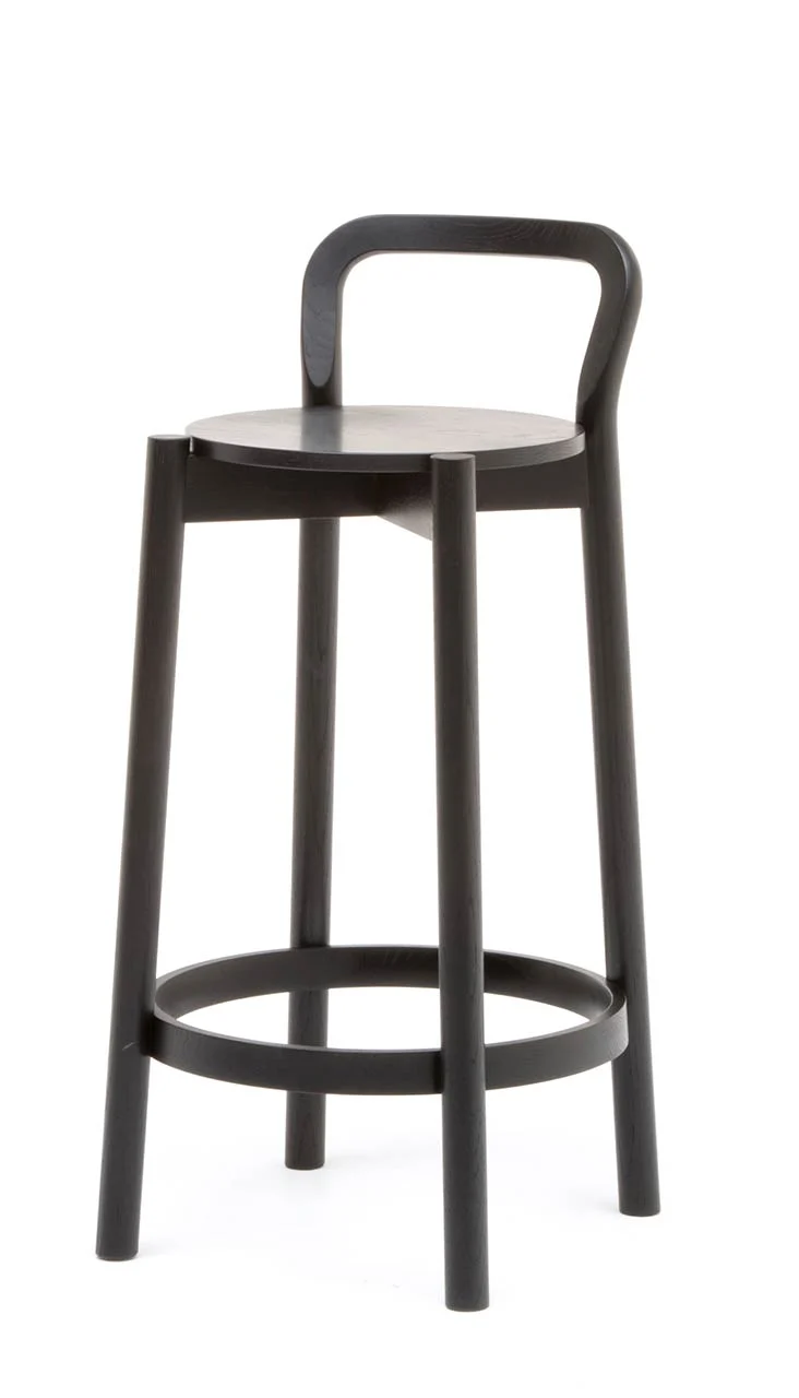 Castor Barstool with Backrest Low 产品与空间