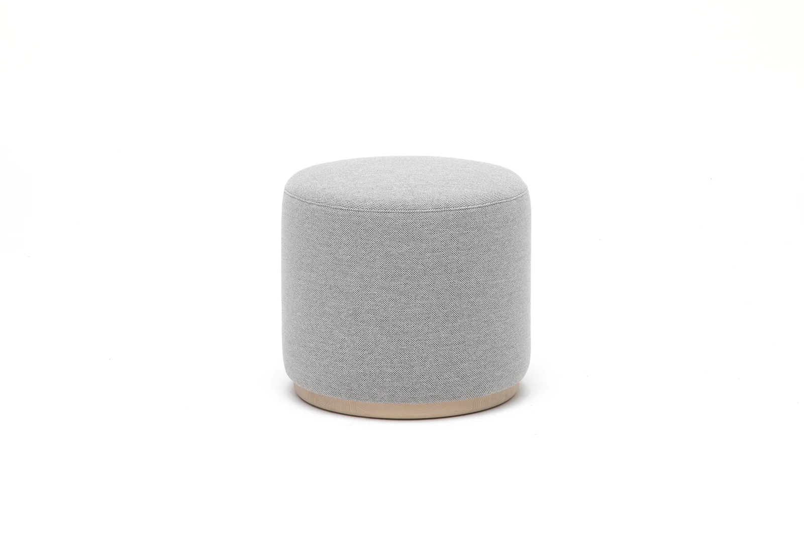 Elephant Pouf Lounge 产品与空间