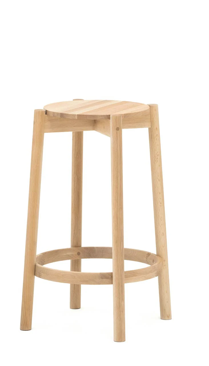 Castor Barstool Low 产品与空间