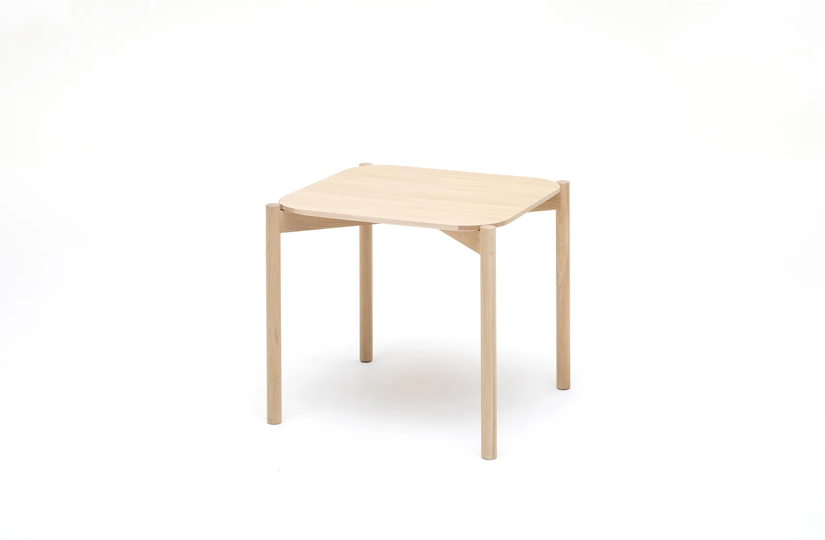 Castor Table 75 产品与空间