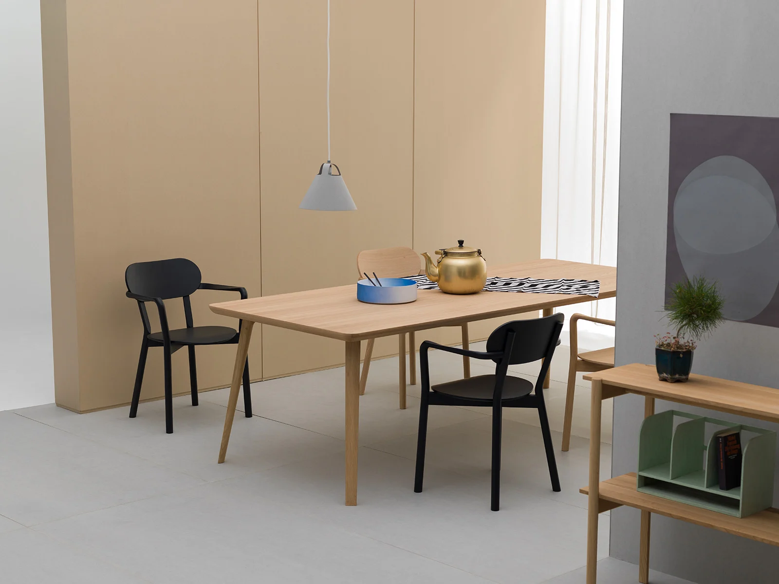Scout Table 240 产品与空间