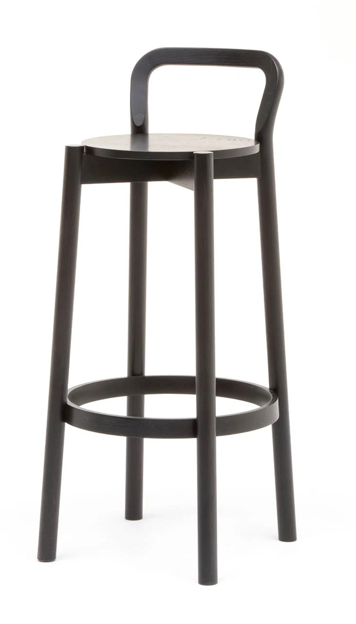 Castor Barstool with Backrest High 产品与空间